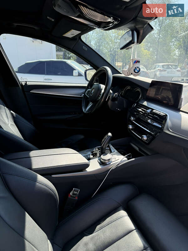 Седан BMW 5 Series 2019 в Черкассах