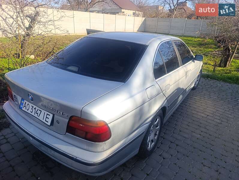 Седан BMW 5 Series 1997 в Запорожье