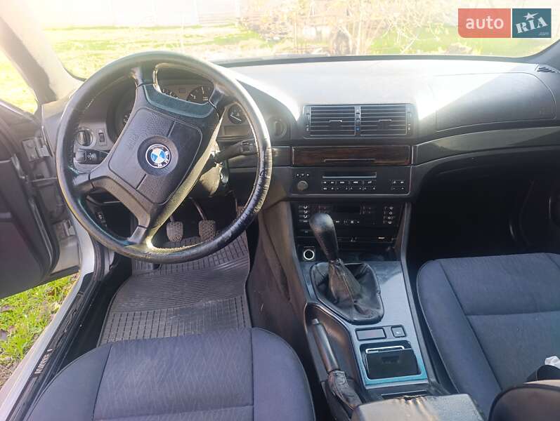 Седан BMW 5 Series 1997 в Запорожье