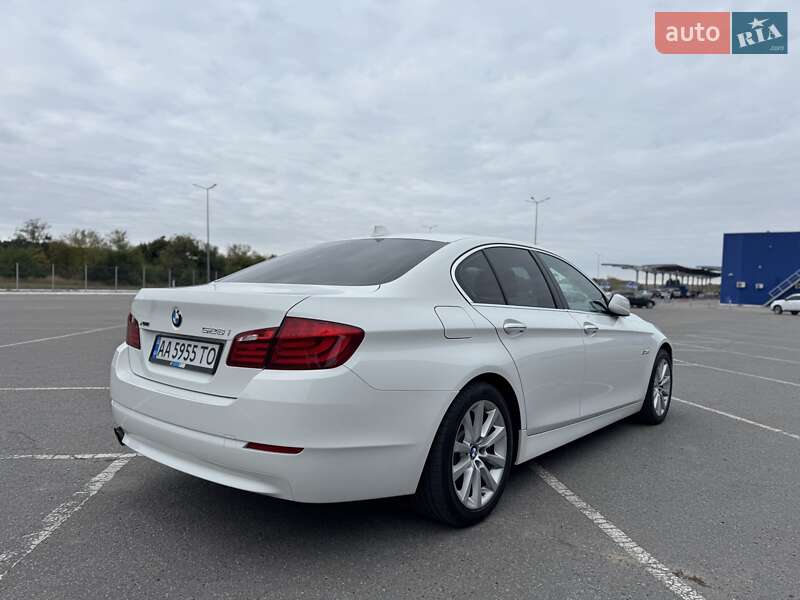 Седан BMW 5 Series 2012 в Киеве