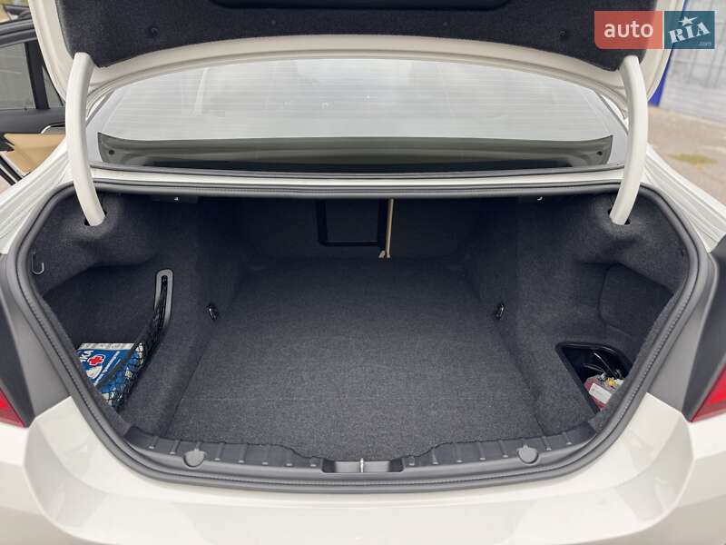 Седан BMW 5 Series 2012 в Киеве