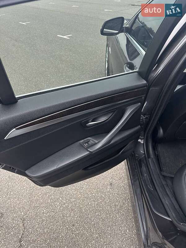 Седан BMW 5 Series 2016 в Києві