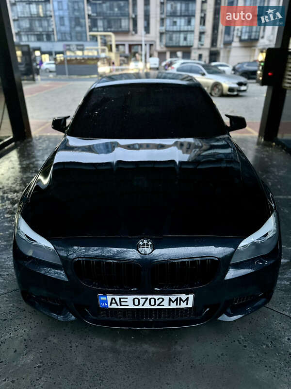 Седан BMW 5 Series 2011 в Днепре