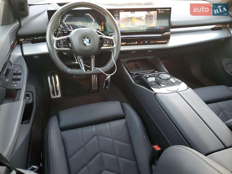 Седан BMW 5 Series 2024 в Львове