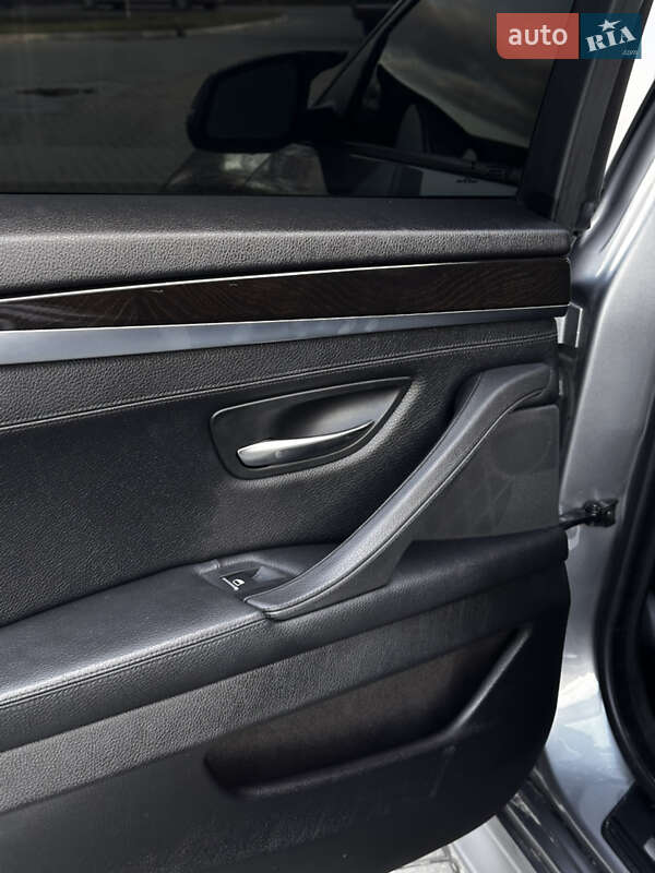 Седан BMW 5 Series 2015 в Луцке