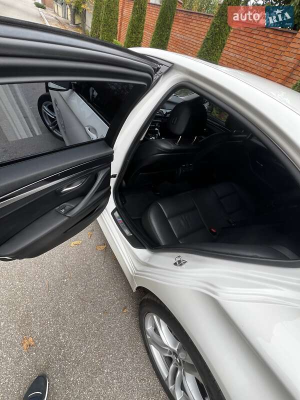 Седан BMW 5 Series 2016 в Кропивницком