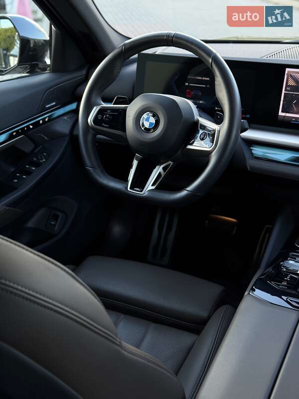 Седан BMW 5 Series 2024 в Львові