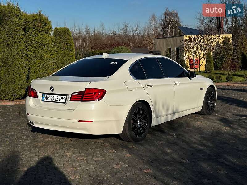 Седан BMW 5 Series 2011 в Житомире