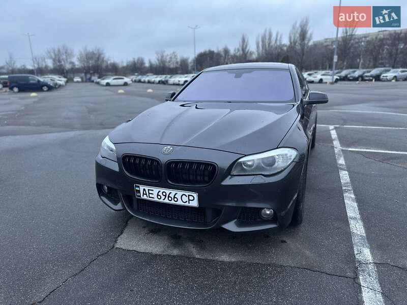 Седан BMW 5 Series 2012 в Днепре