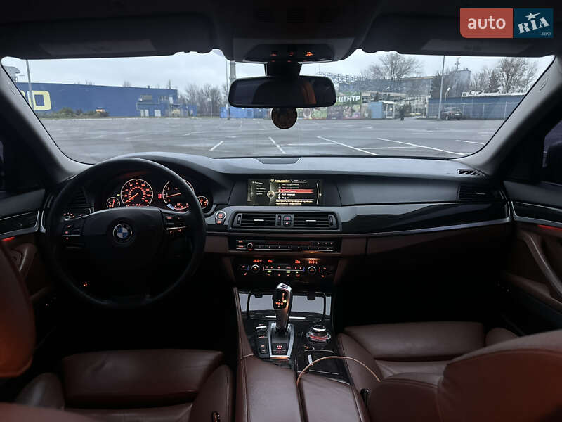 Седан BMW 5 Series 2012 в Днепре