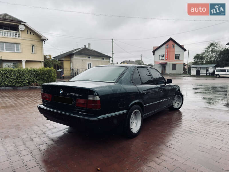 Седан BMW 5 Series 1995 в Долине