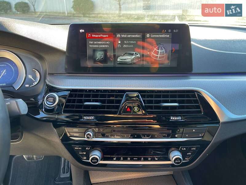 Седан BMW 5 Series 2018 в Ужгороді