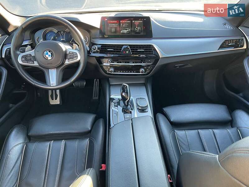 Седан BMW 5 Series 2018 в Ужгороді