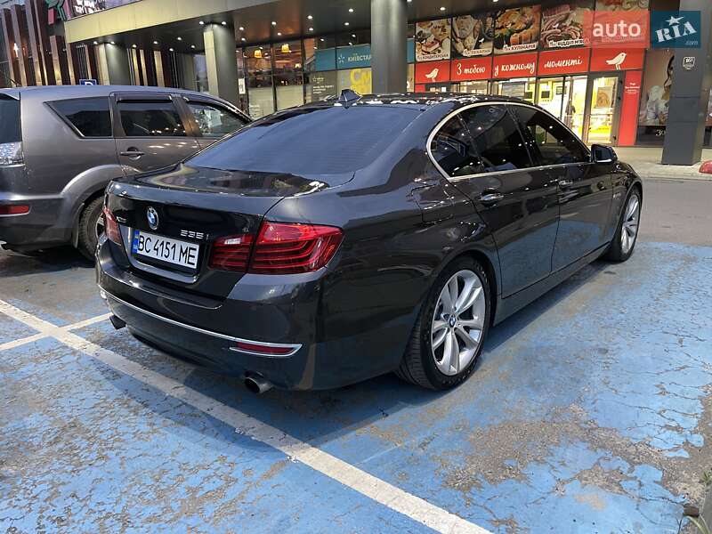 Седан BMW 5 Series 2014 в Львове