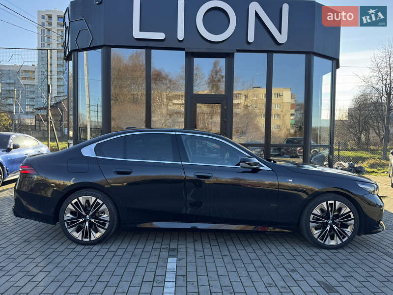 Седан BMW 5 Series 2024 в Львове фото 4 Седан BMW 5 Series 2024 в Львове