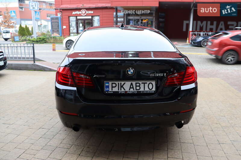 Седан BMW 5 Series 2013 в Львове