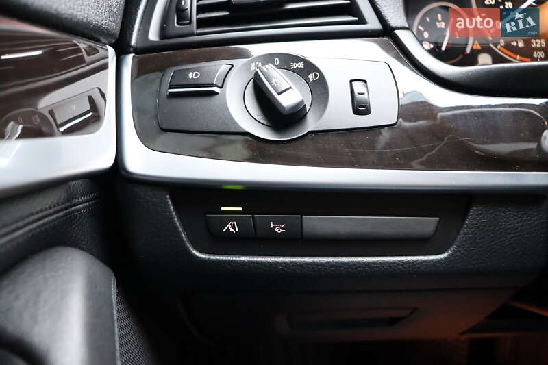 Седан BMW 5 Series 2013 в Львове