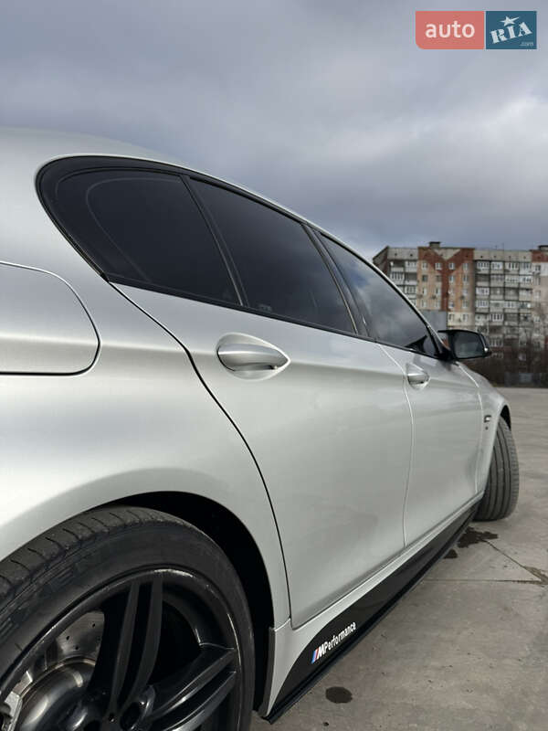 Седан BMW 5 Series 2011 в Черновцах