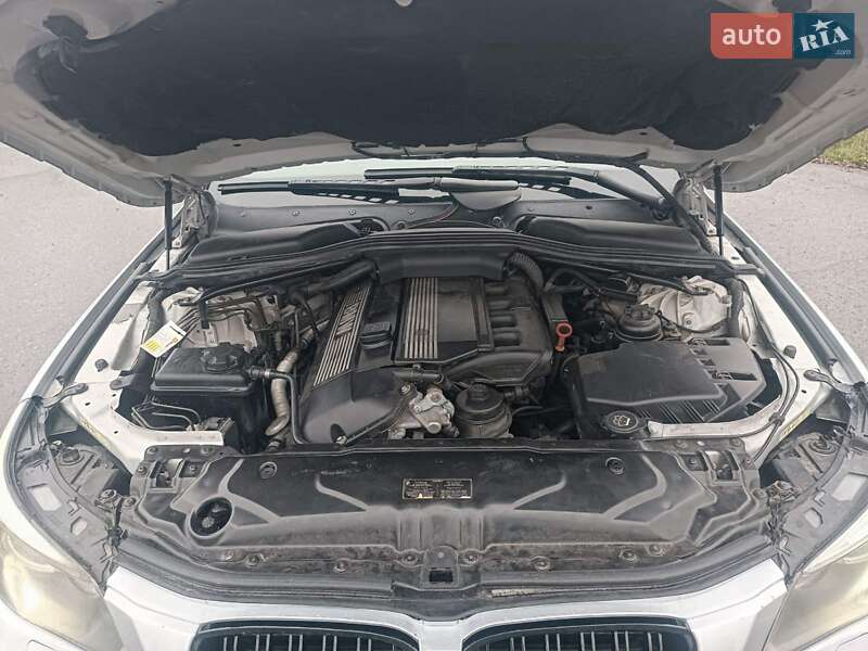 Седан BMW 5 Series 2003 в Ямполе