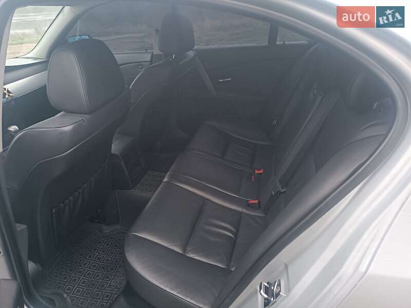 Седан BMW 5 Series 2003 в Ямполе