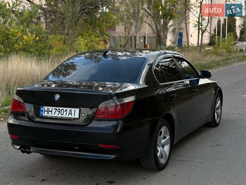 Седан BMW 5 Series 2004 в Николаеве