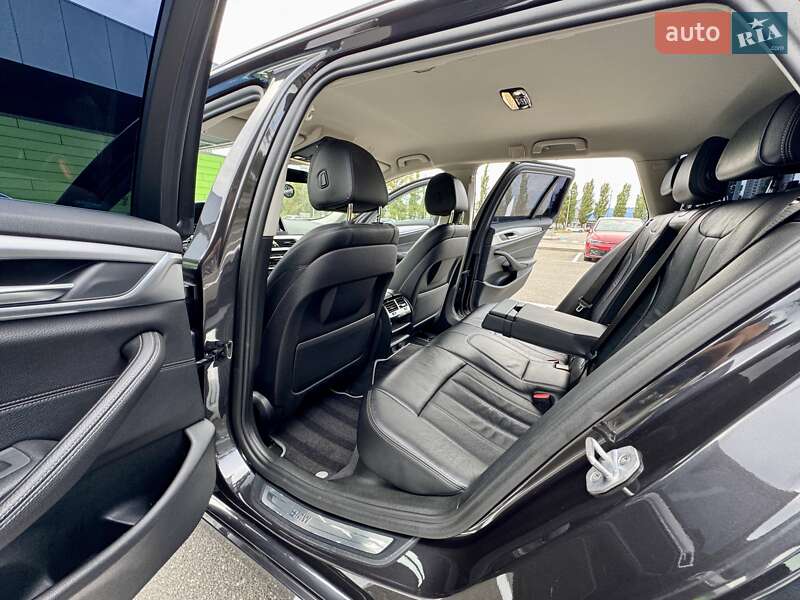 Универсал BMW 5 Series 2017 в Киеве фото 35 Универсал BMW 5 Series 2017 в Киеве