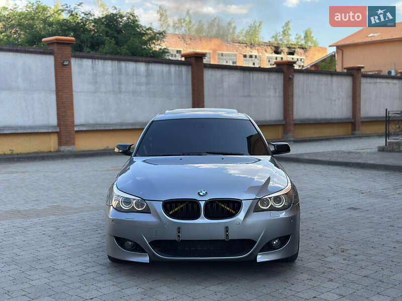 Седан BMW 5 Series 2004 в Коломые