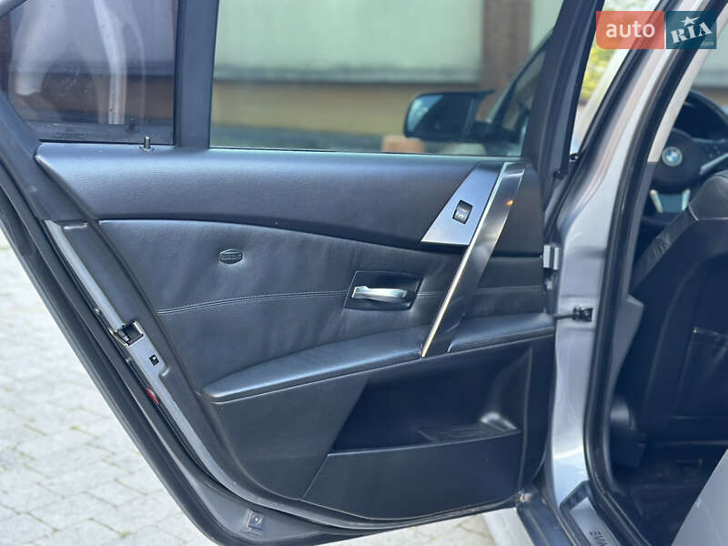 Седан BMW 5 Series 2004 в Коломые