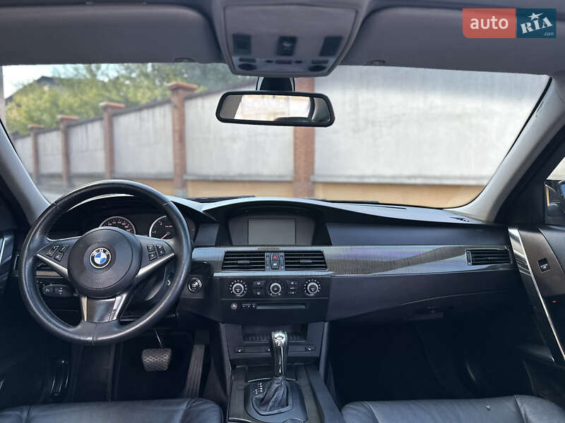 Седан BMW 5 Series 2004 в Коломые