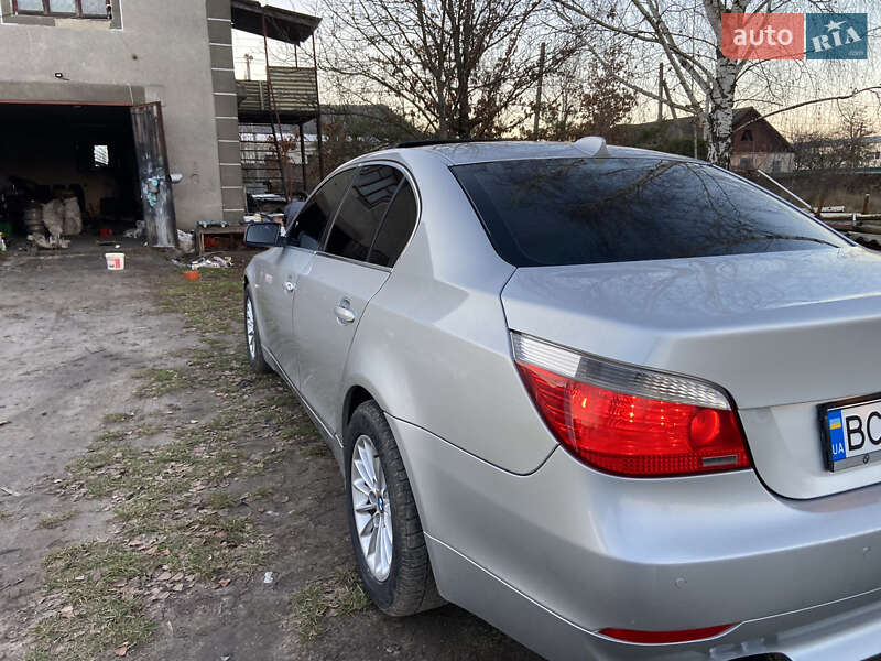 Седан BMW 5 Series 2004 в Славуте