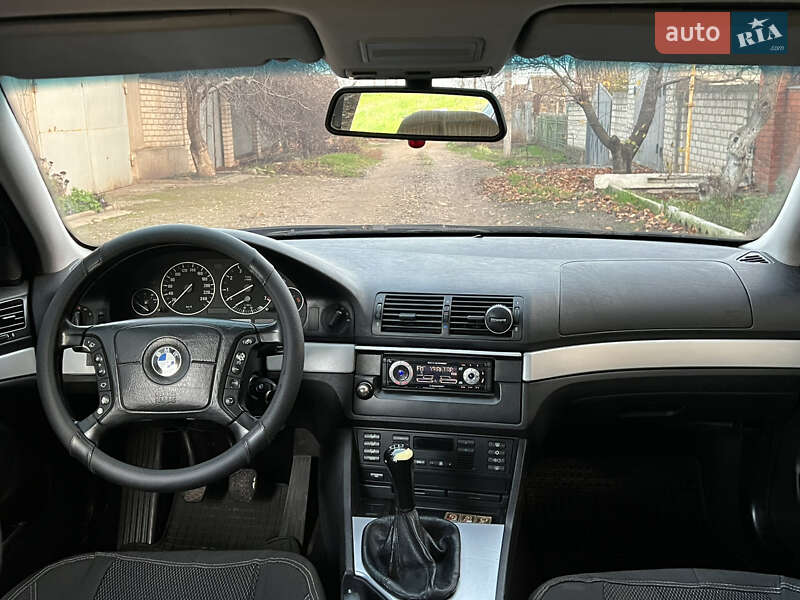 Седан BMW 5 Series 2003 в Херсоне