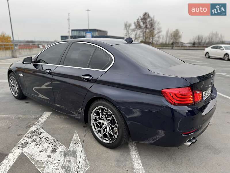 Седан BMW 5 Series 2016 в Киеве