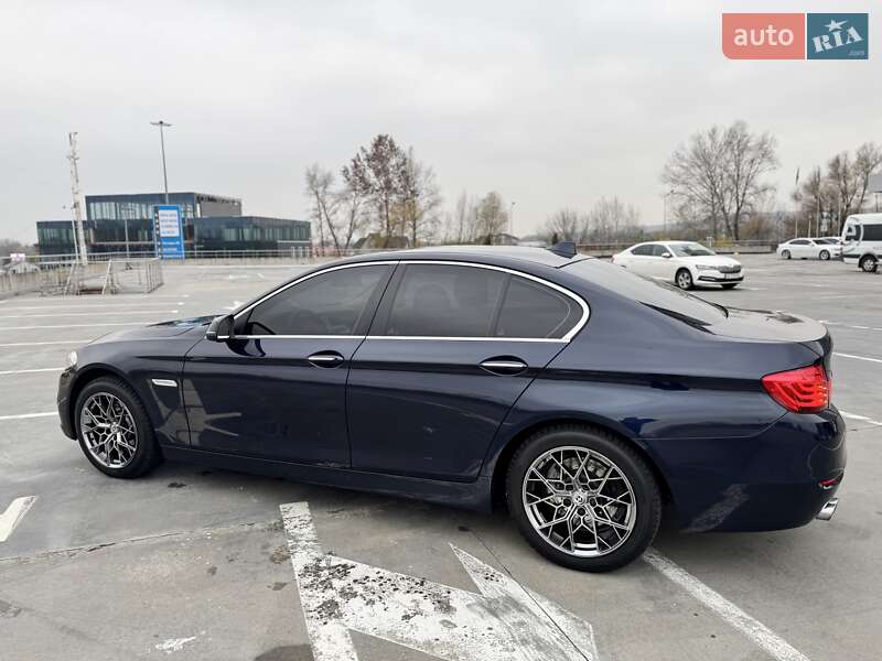 Седан BMW 5 Series 2016 в Киеве