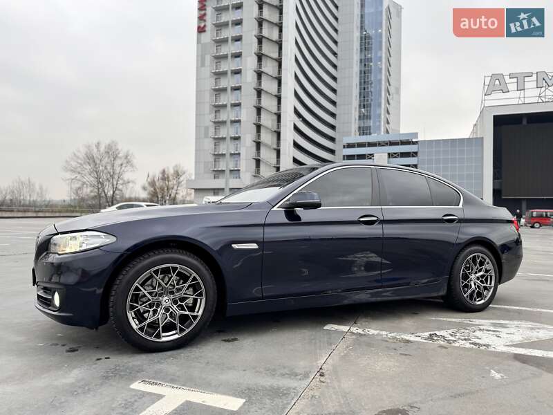 Седан BMW 5 Series 2016 в Киеве