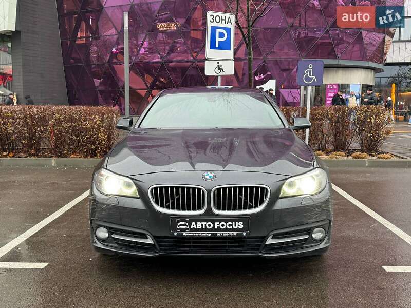 Седан BMW 5 Series 2015 в Киеве