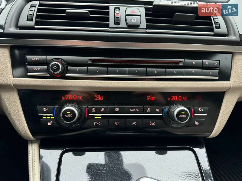 Седан BMW 5 Series 2015 в Киеве