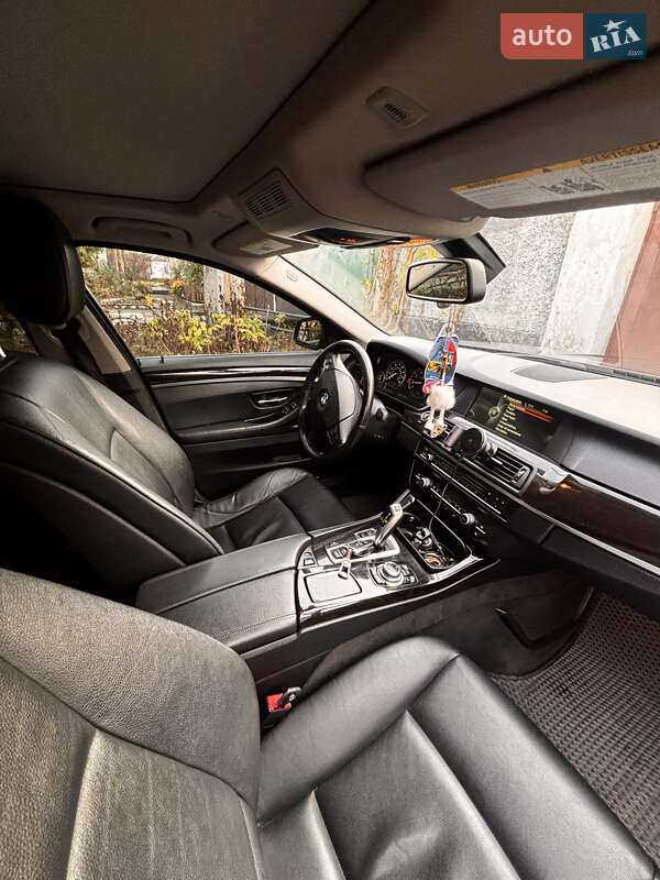 Седан BMW 5 Series 2012 в Дніпрі