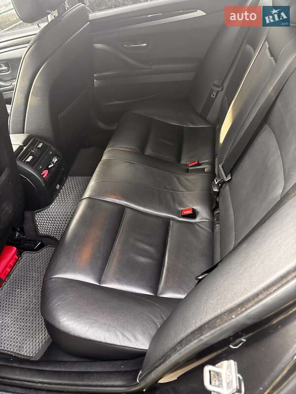 Седан BMW 5 Series 2012 в Дніпрі