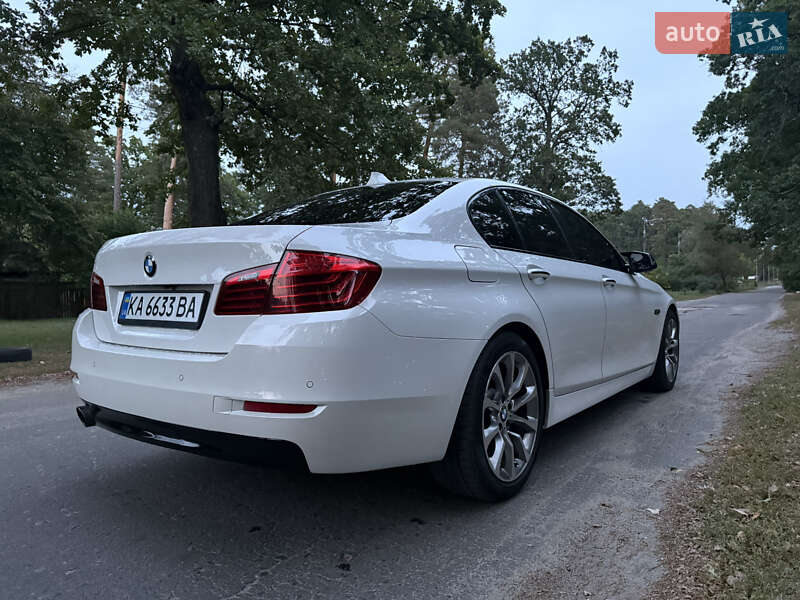 Седан BMW 5 Series 2015 в Киеве