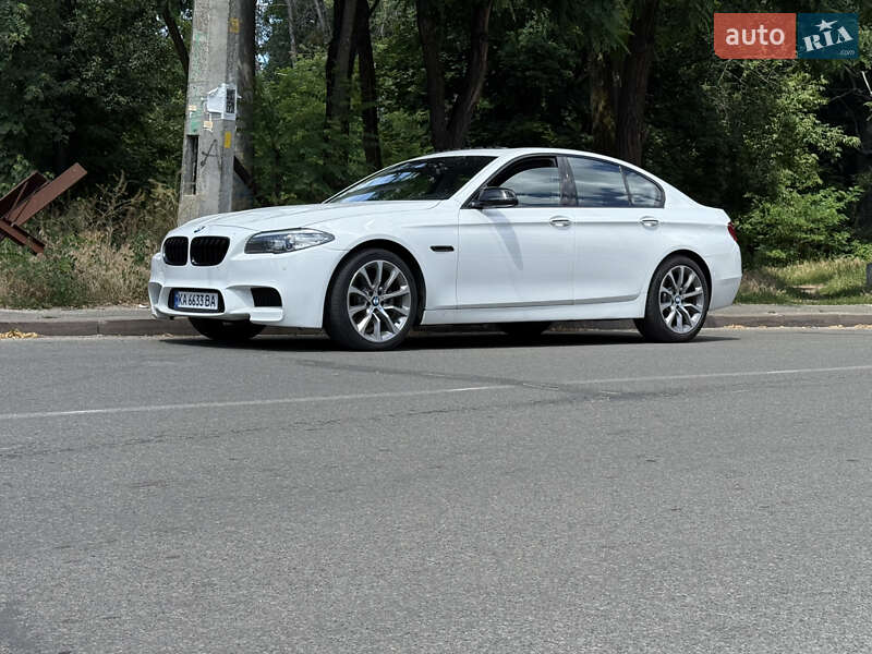 Седан BMW 5 Series 2015 в Киеве