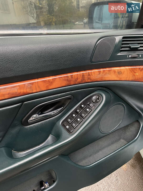 Седан BMW 5 Series 1998 в Одессе
