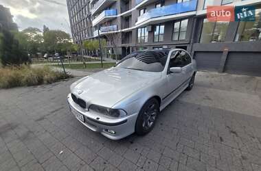 Седан BMW 5 Series 2001 в Львові