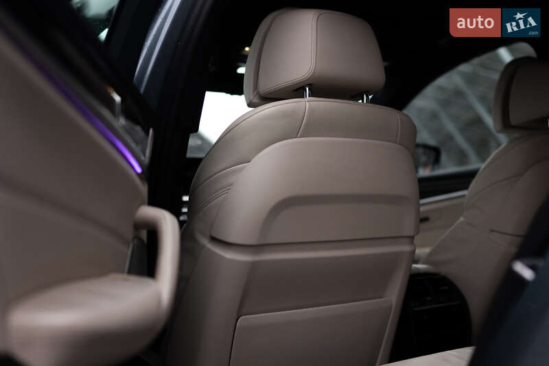 Седан BMW 5 Series 2018 в Львове