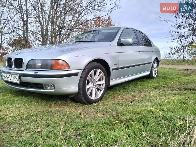 BMW 5 Series 1998