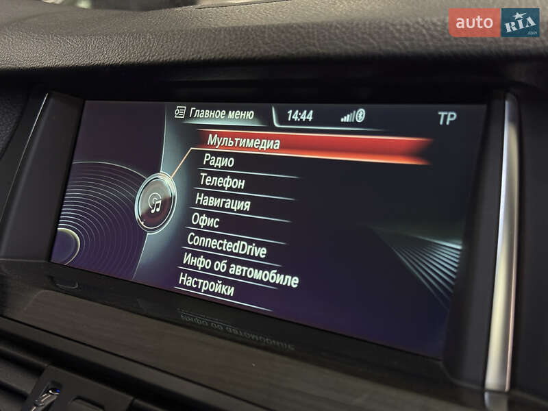 Седан BMW 5 Series 2014 в Миколаєві