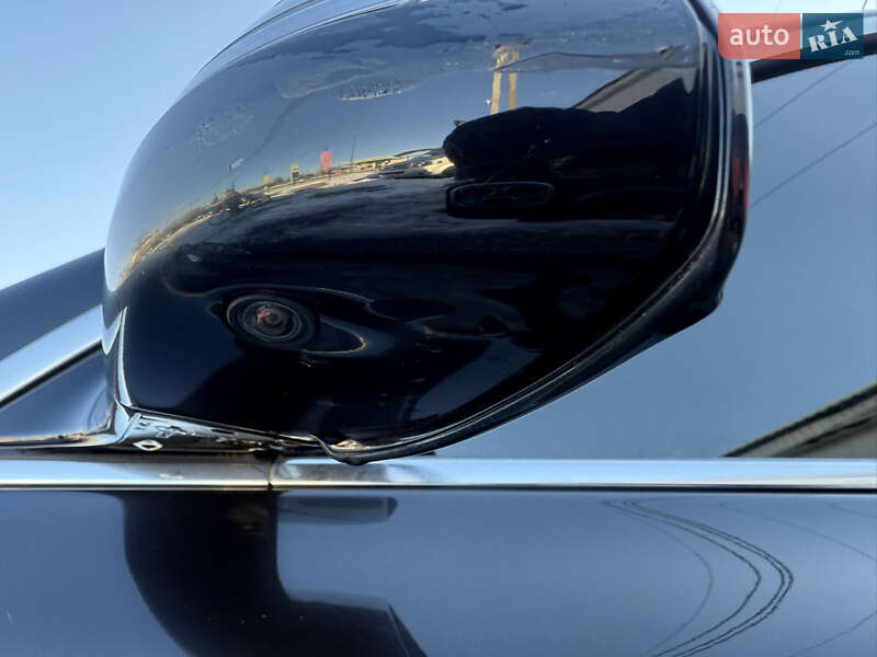 Седан BMW 5 Series 2015 в Стрые