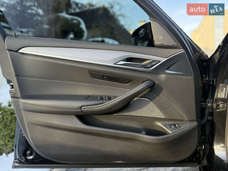 Седан BMW 5 Series 2018 в Львове фото 27 Седан BMW 5 Series 2018 в Львове