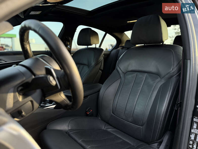 Седан BMW 5 Series 2018 в Львове фото 32 Седан BMW 5 Series 2018 в Львове