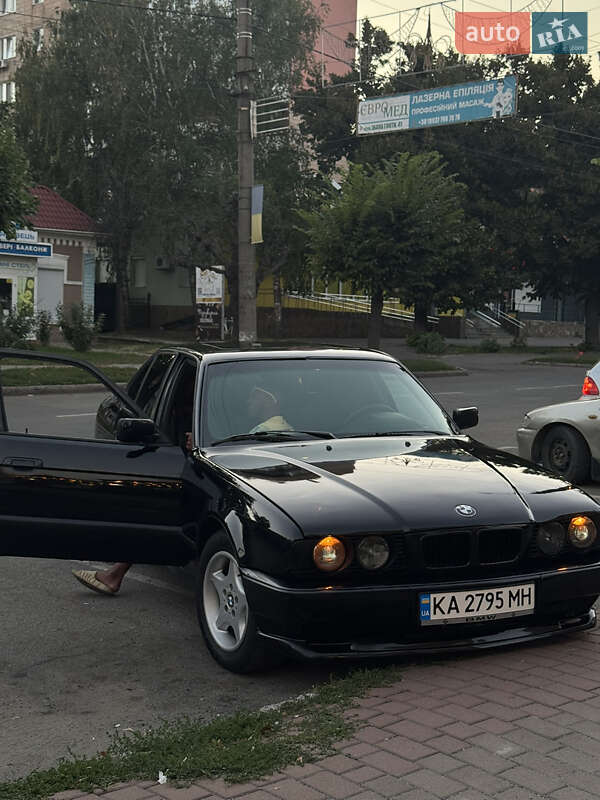 Седан BMW 5 Series 1988 в Умани