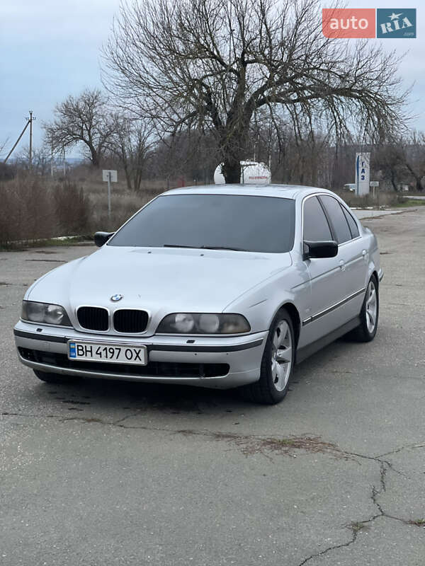 BMW 5 Series 1998